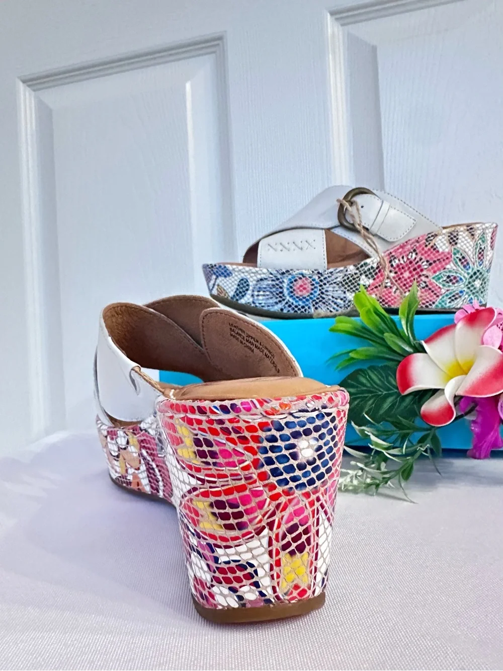 BORN ~ Off-White/White Wedge Slide Sandals w/Brass Buckle & Floral Mosaic Design